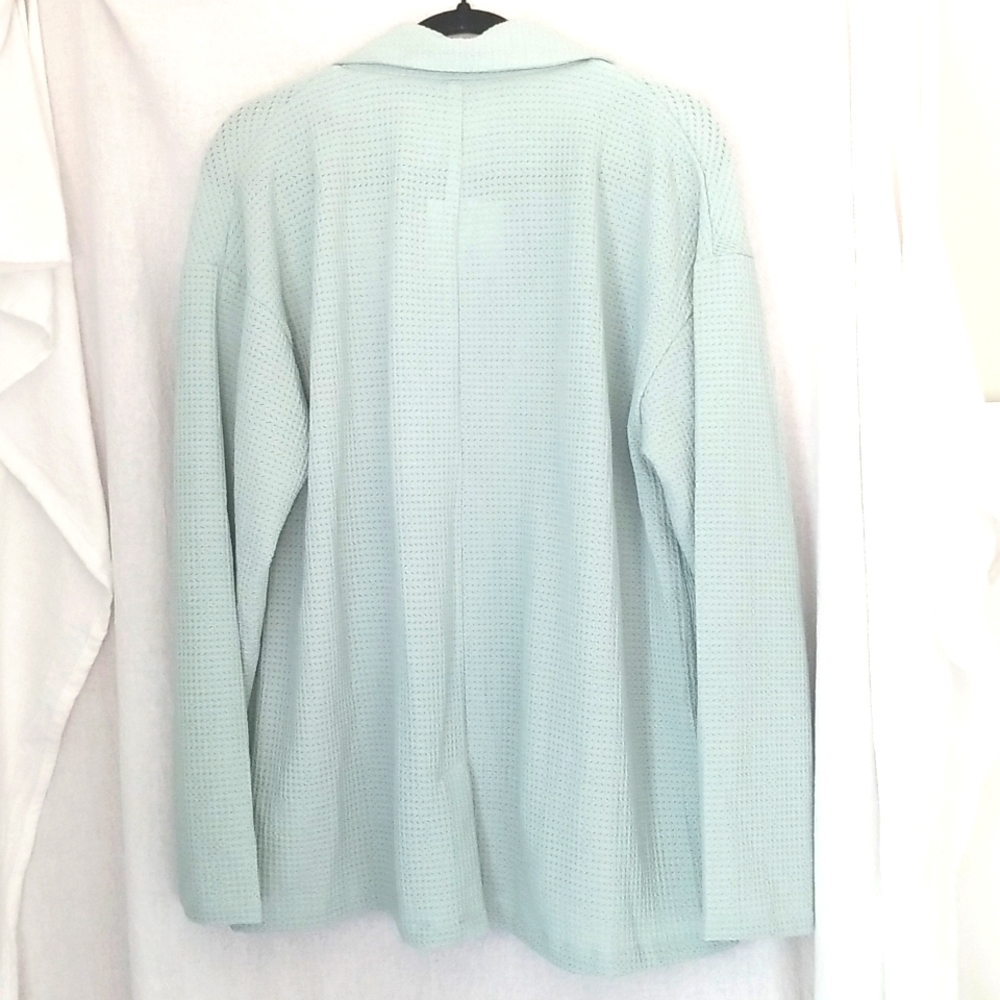 Blazer - Picture 3 of 3